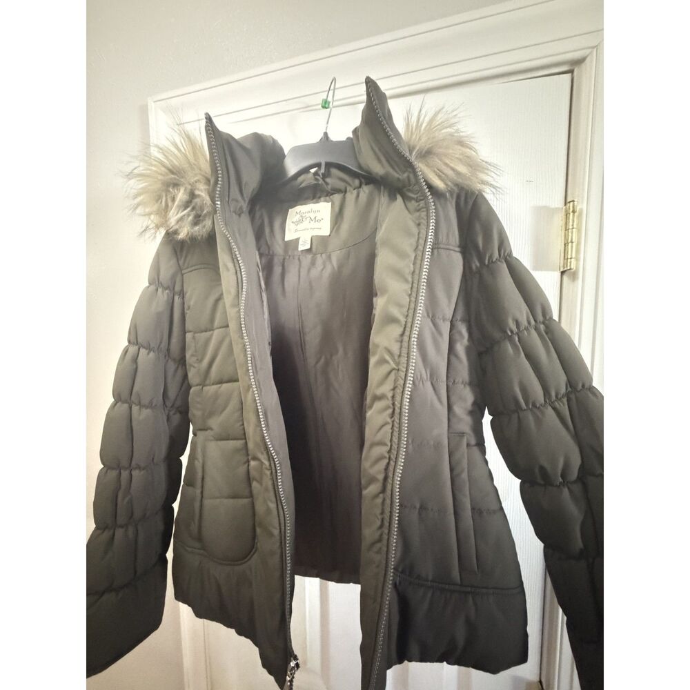Maralyn & Me Women’s Puffer Jacket Size L Faux Fur Hood Olive Winter Coat (olive